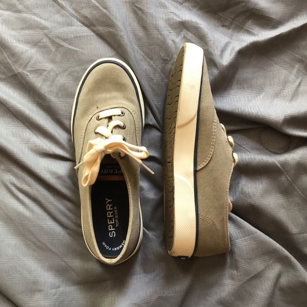Sperry Sneakers